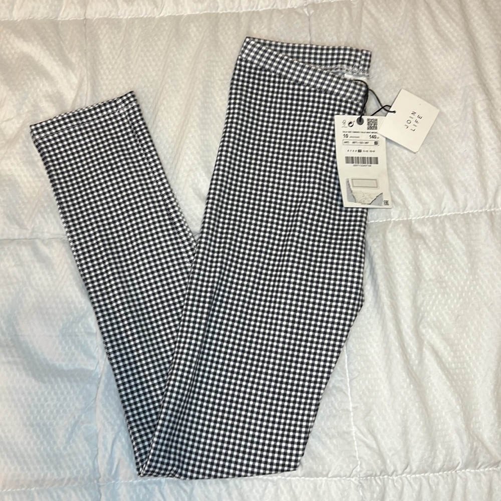 *FREE GIFT WITH PURCHASE* NWT Kids Zara black and white gingham checkered pants.